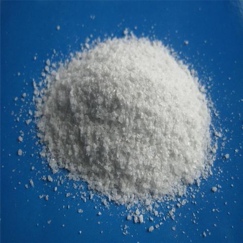 白刚玉 白刚玉是以优质铝氧化粉为原料,经电熔提炼结晶而成,纯度高